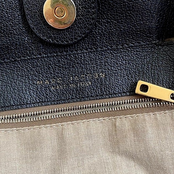Authentic Marc Jacobs - Picture 7 of 15